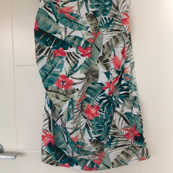 BNWT thyme dress size M - Picture 3 of 6